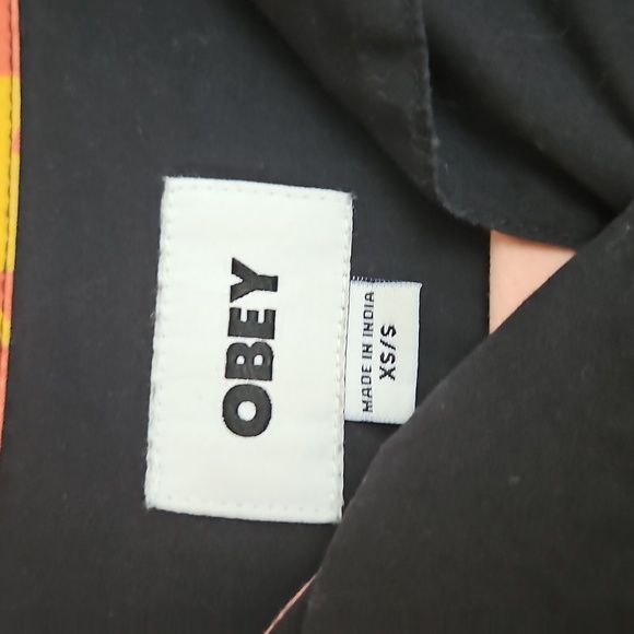 Obey Oversized  Shirt XS/S - Picture 3 of 7